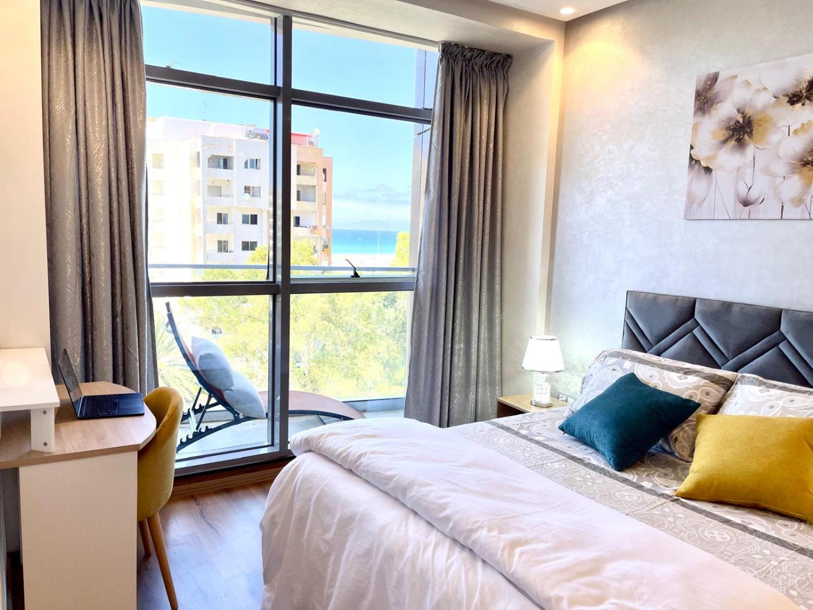 Modern Elegance With Sea Views In Central Tangier - Steps To Beach, Train And Attractions! Exterior photo